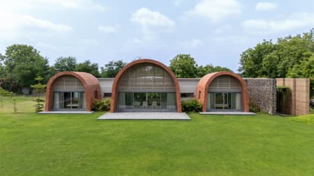 VAULT HOUSE - India